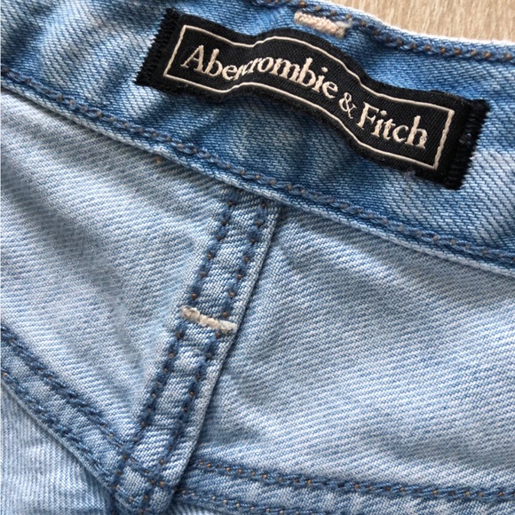Abercrombie & Fitch Distressed Jean Shorts Women’s Size 26 x 2 - Picture 6 of 11